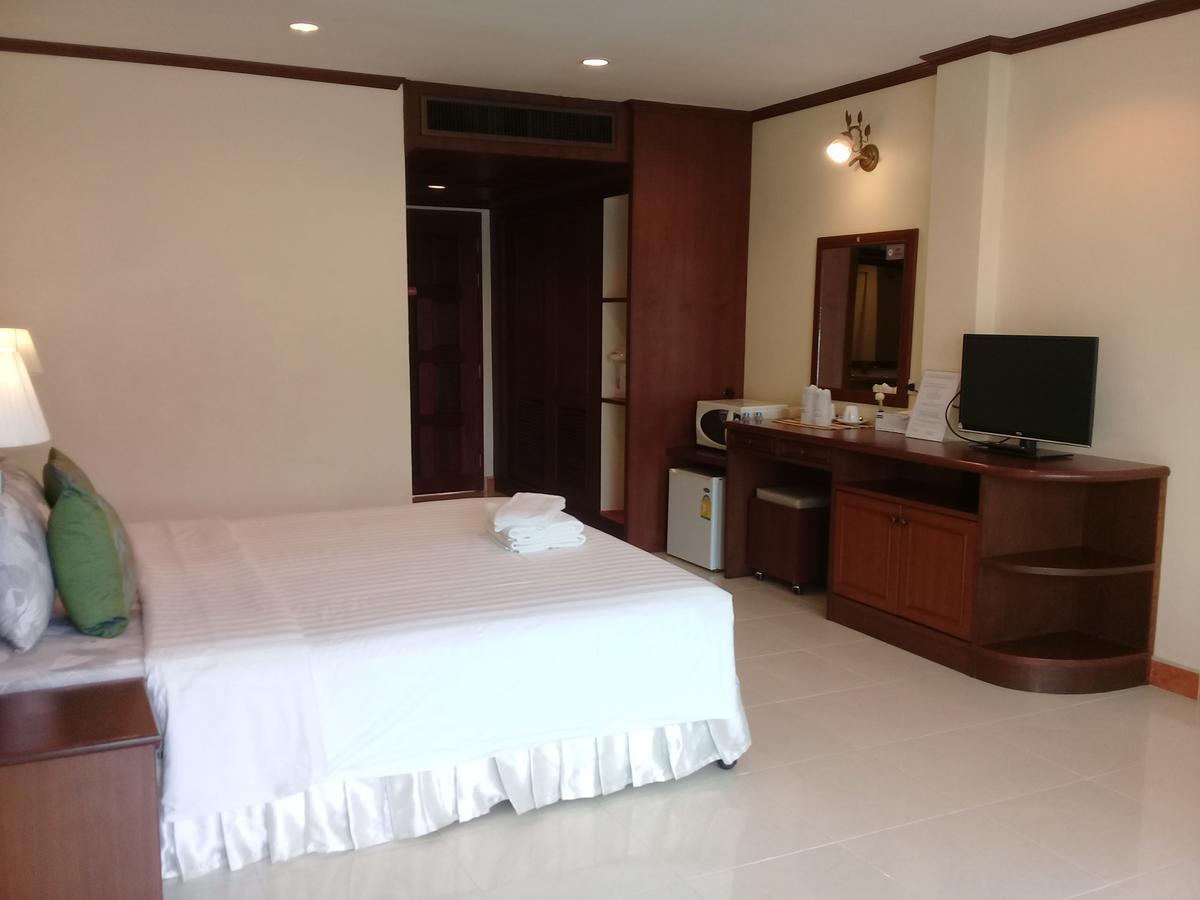 Ban Tyrol Hotel Patong Exterior photo